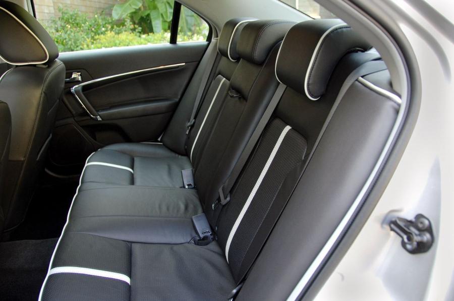  Lincoln MKZ 2010 года  (фото 60 из 211)